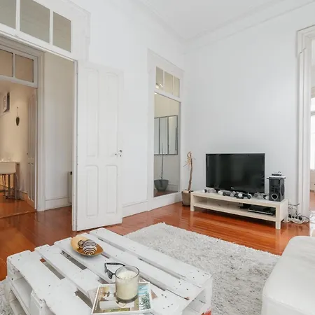 Minimal Luxe Center Apartment Vigo